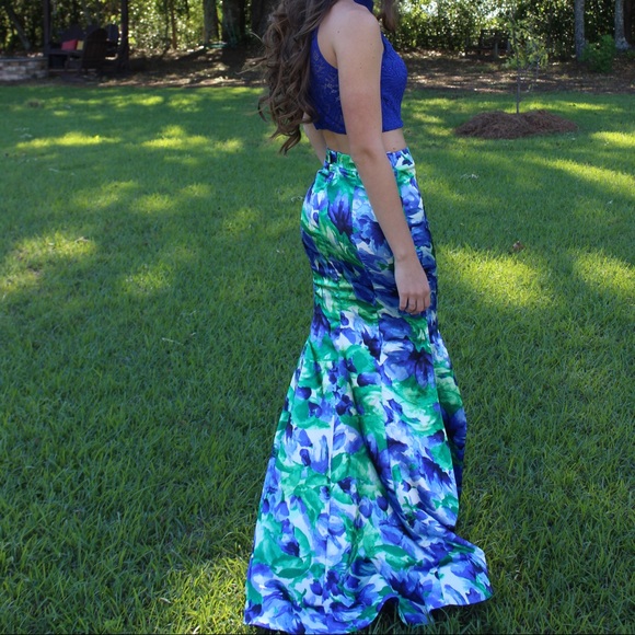 Prom Dress - Picture 2 of 2